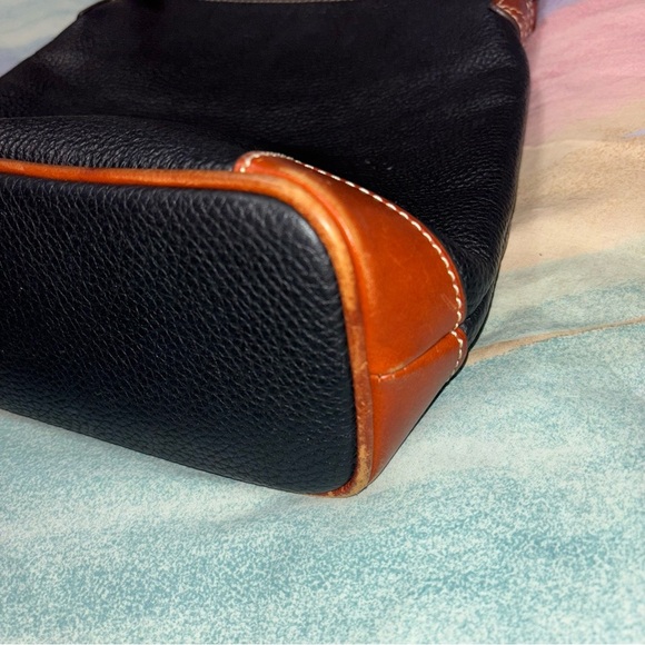 Dooney & Bourke Black Pebbled Leather Crossbody Bag Wide Black & Tan Purse - Picture 7 of 15